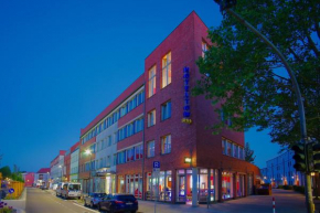  H24 Hoteltow  Телтов